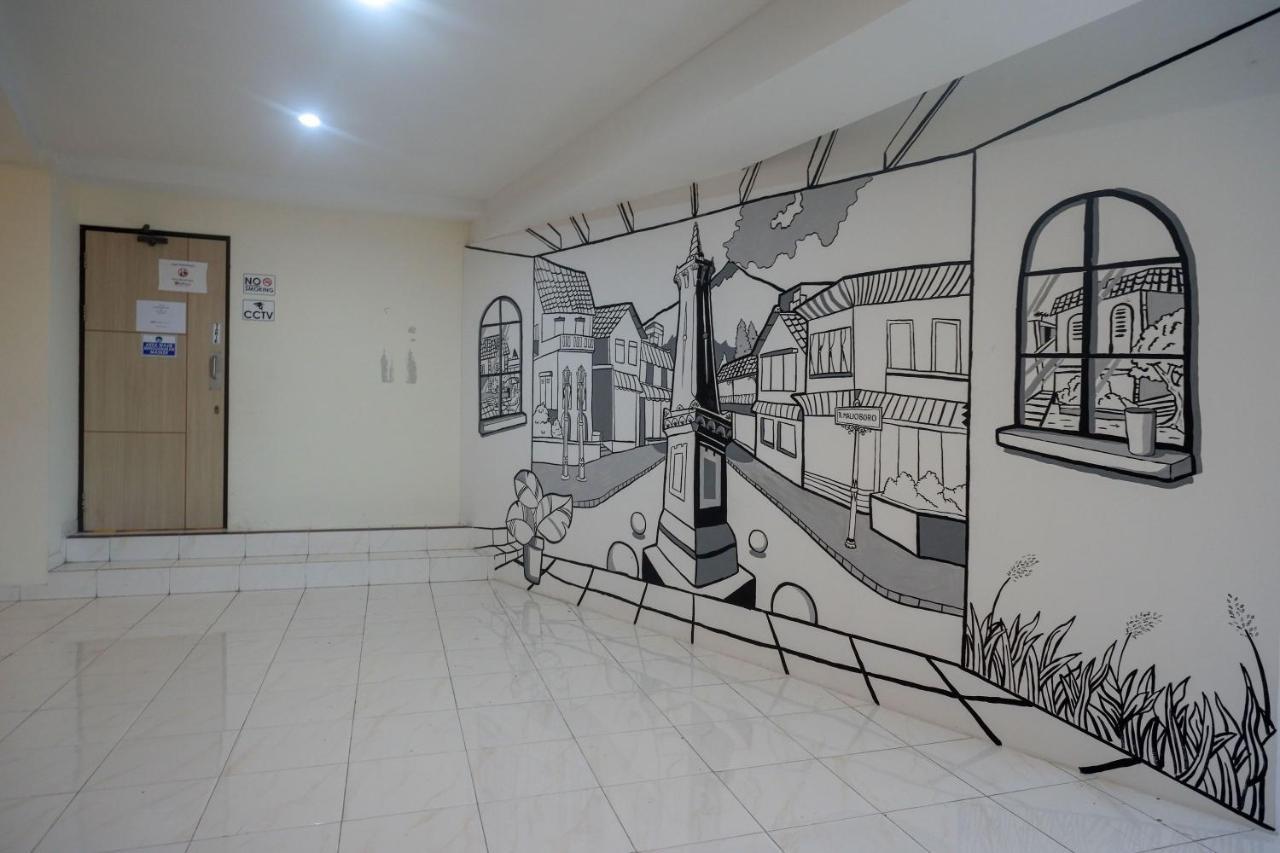 Sans Hotel Mataram Malioboro Джокьякарта Экстерьер фото