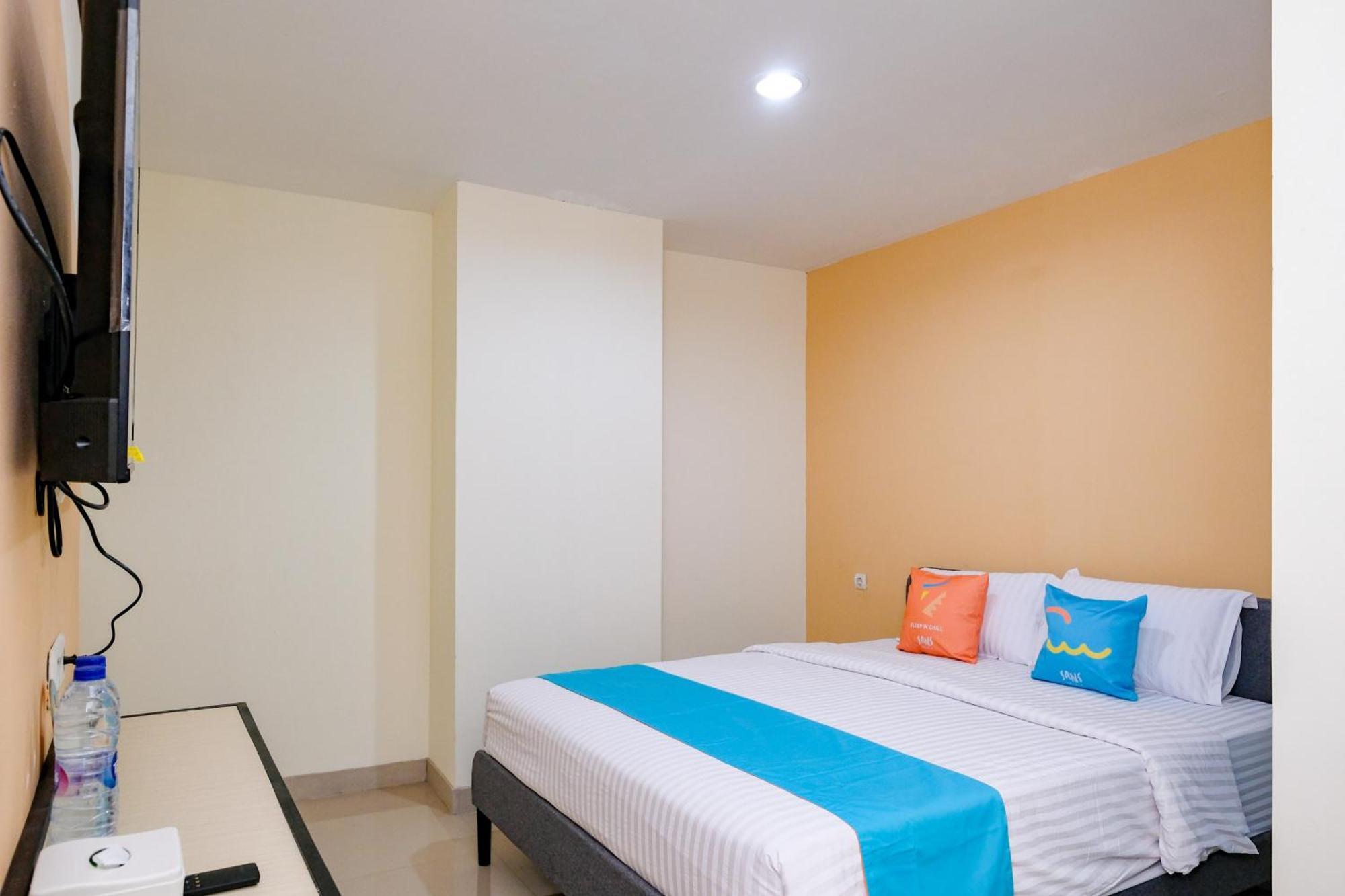 Sans Hotel Mataram Malioboro Джокьякарта Экстерьер фото
